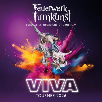 Das Plakat für „Viva Feuerwerk der Turnkunst“ zeigt einen eleganten Tänzer im Vordergrund, der in einer kraftvollen und anmutigen Pose eingefangen ist. Der Hintergrund ist in einem tiefen Lila gehalten. Um den Tänzer herum sind grafische Elemente platziert